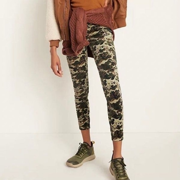 Anthropologie Pilcro High Rise Corduroy Green Camo US 26 - Picture 3 of 10